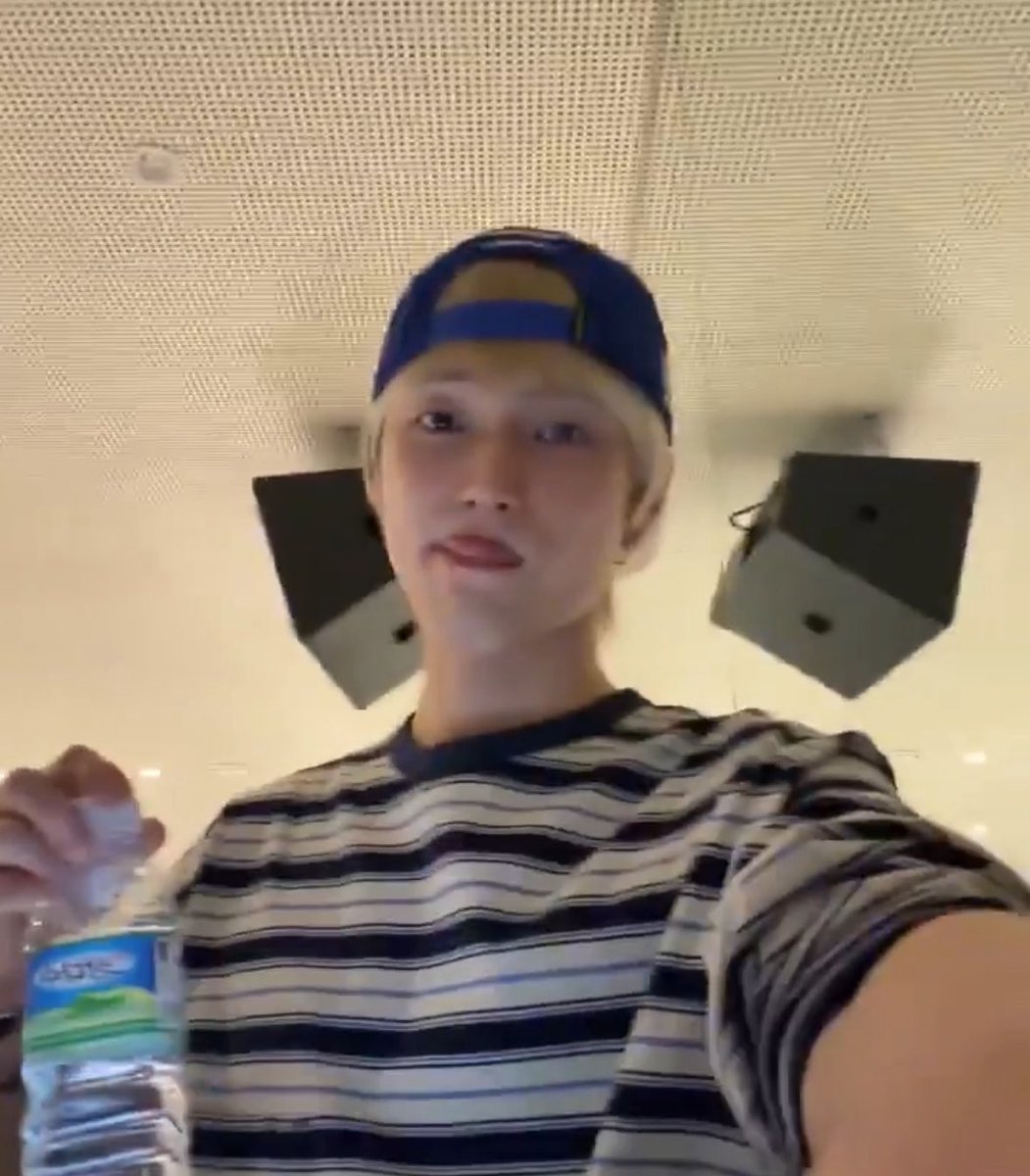 เหน่ย ྀི (@thingpaireay) on Twitter photo 