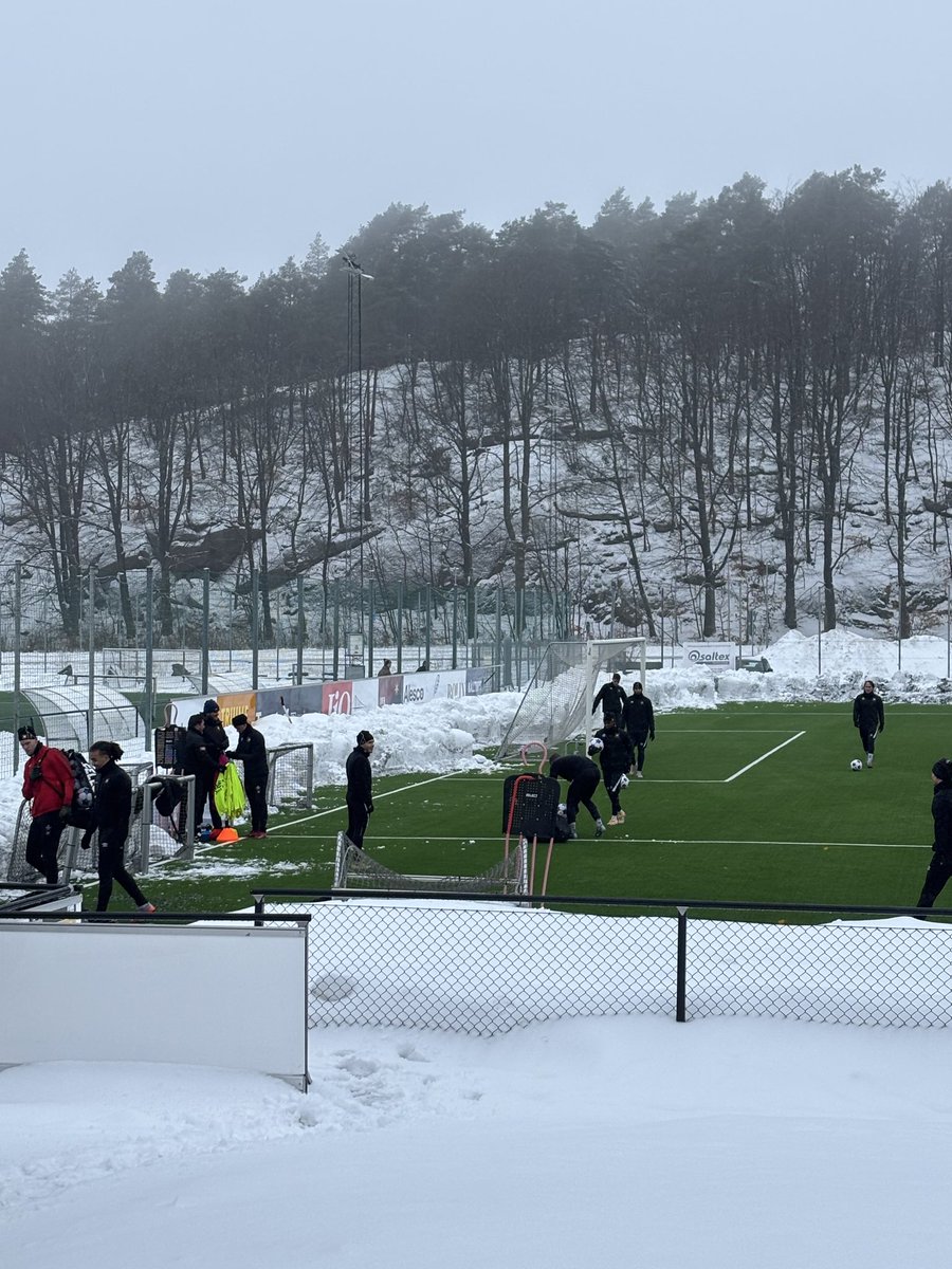 Philip Trollér tweet media