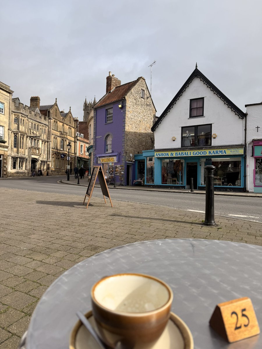 TheJPEGGallery ⌐◨-◨ tweet media