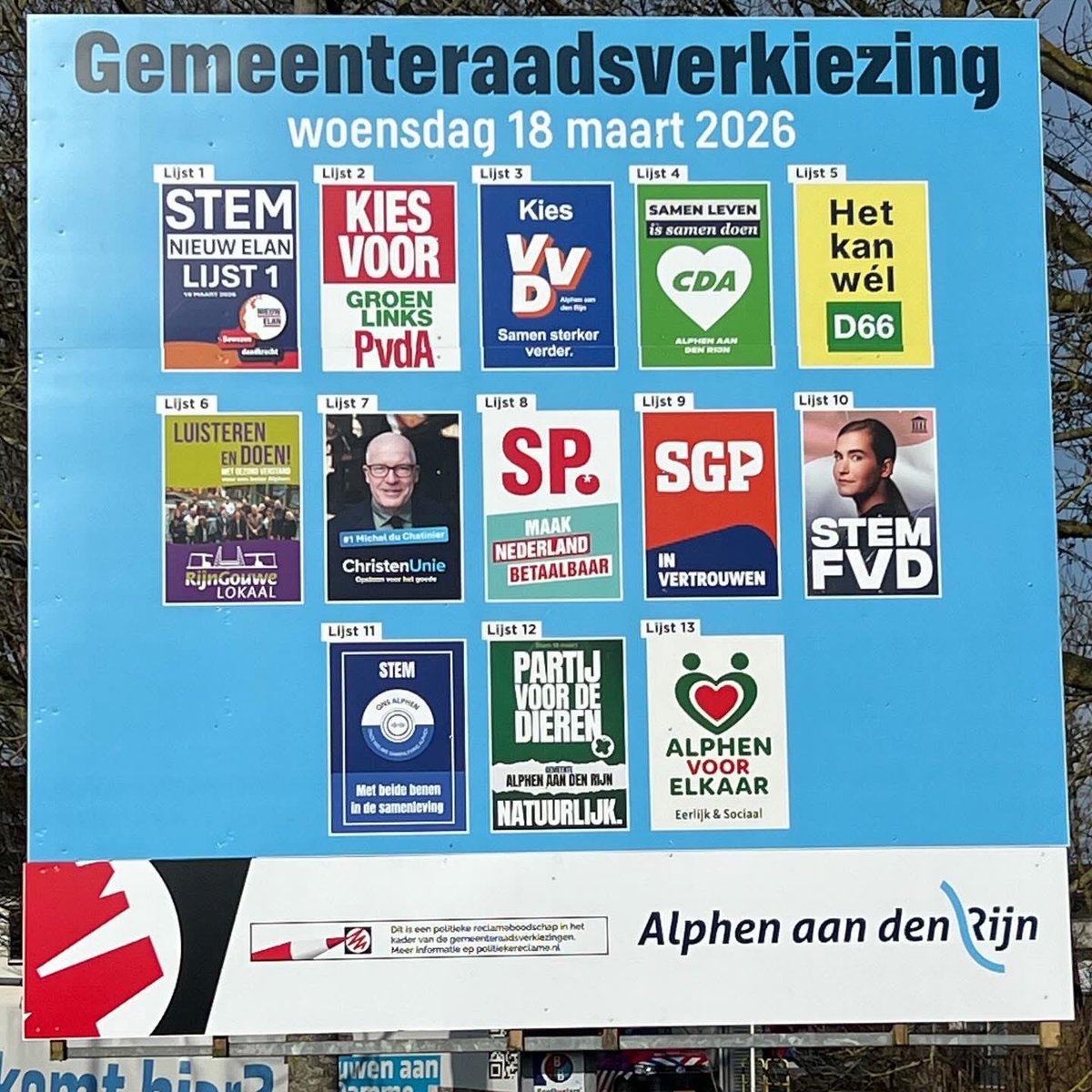 In Hazerswoude-Dorp in gesprek over wat we de komende tijd moeten DOEN voor onze inwoners, ondernemers en maatschappelijke organisaties. Eén van de heel belangrijke onderwerpen is de doorstroming van auto en vrachtverkeer. Groot denken en klein DOEN! Haal eens een paaltje weg. 🚙