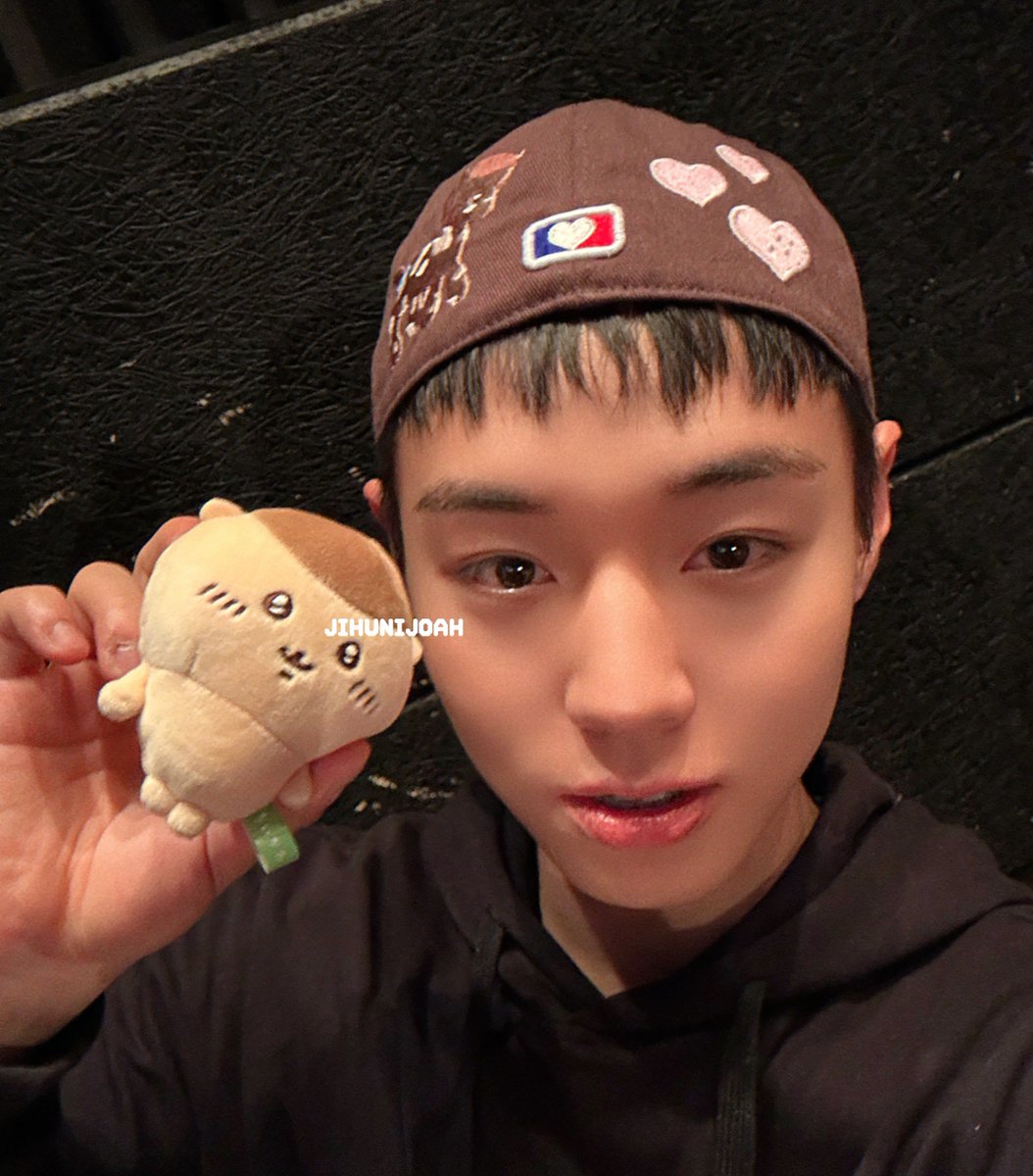 260221 왕과 사는 남자 부산 무대인사 #박지훈
쿠리만쥬들의 만남 기쁘다..🤎