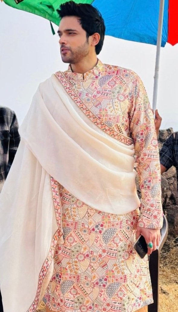 He’s the definition of fine with grace.
Upcoming look... 🤌🏻

I #SeherHoneKoHai #ParthSamthaan l