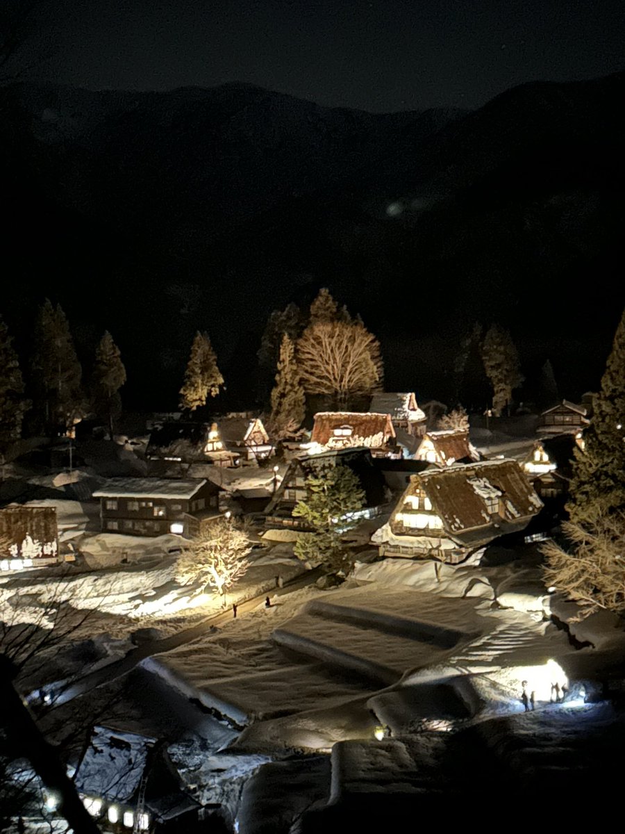 ruchi_abc's tweet photo. 調子乗ってスニーカーで行って後悔😇
星空めちゃくちゃキレイでした🌌 https://t.co/StYXkJ2VCB