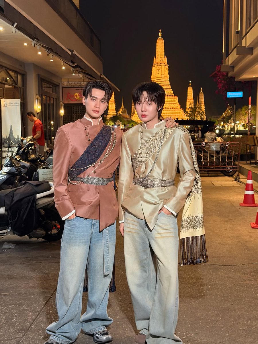 วัยรุ่น baggy jeans