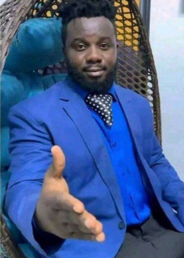 Gm everyone
Who here is posting daily but still under 5k?
Drop your handle 👇
Let’s check each other out and grow together