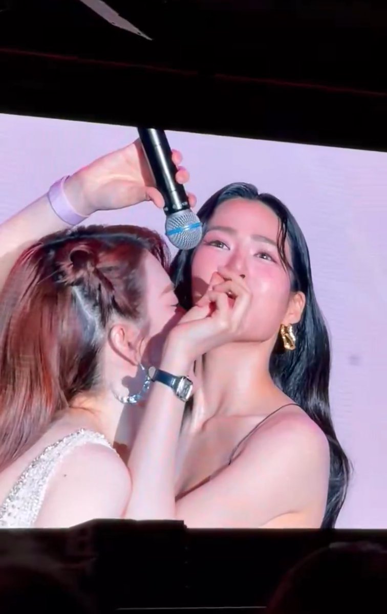 แจก 200 รี+เฟบ+แท็กคีย์

LINGORM FAN MEET IN SG 
#LingOrm2ndFMinSingapore
#LingOrm #หลิงออม