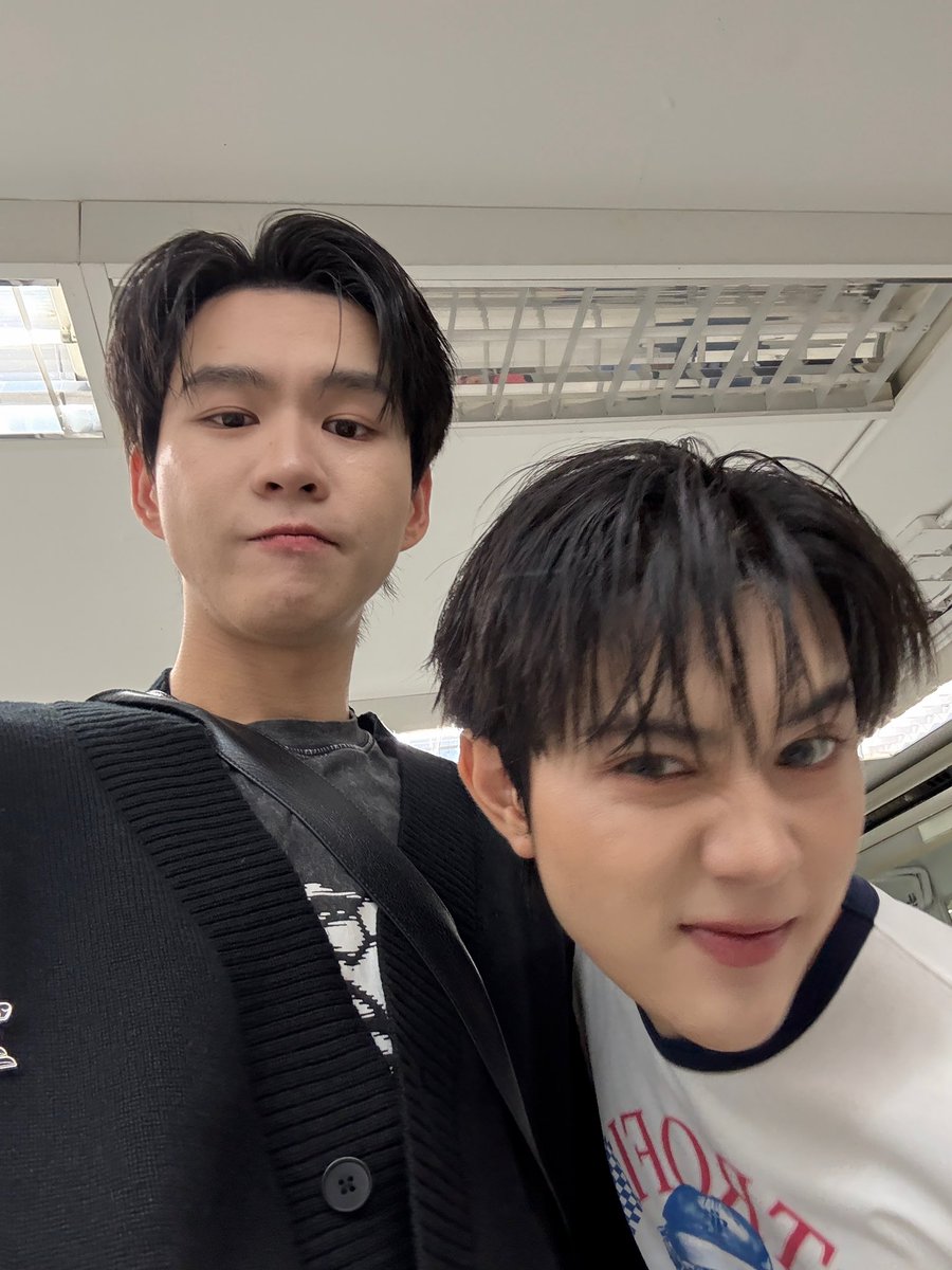 ขอบคุณtrofiมากๆเลยครับ ขอบคุณแฟนๆที่มาหากันด้วยค้าบบ เต้ยลาครับ บ้ายบายเจอกันใหม่  #TROFIHVLxBverTonliew