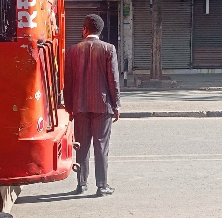 Me waiting to follow you back asap after following me 
Follow me for a swift follow back 
If mentioned kindly repost it we rise by raising others