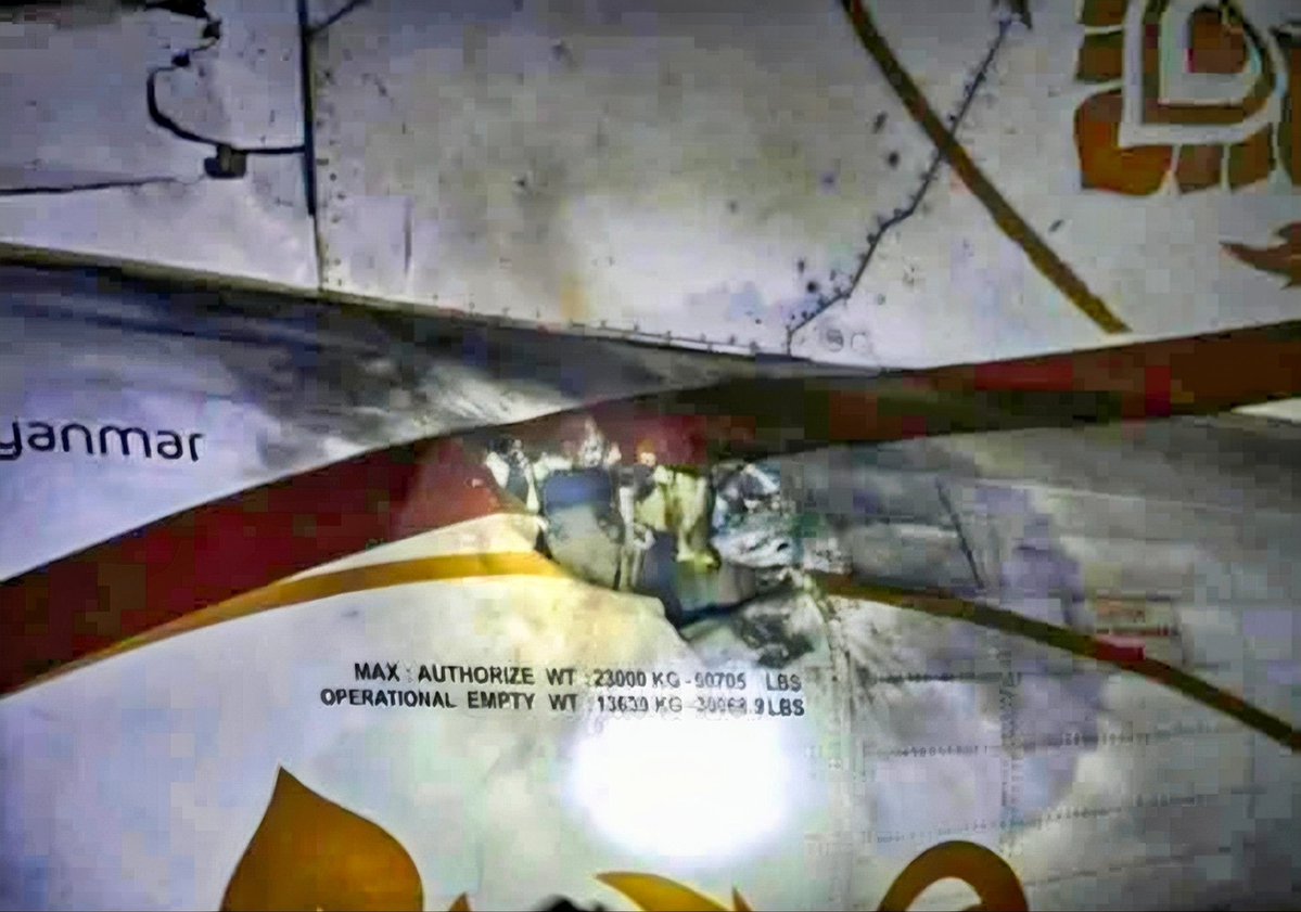 Image for the Tweet beginning: 🔴 Un ATR-72-600 de Myanmar