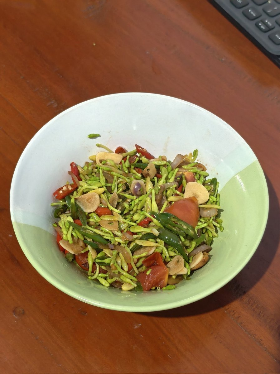 Tantangan baru ✅
Masak oseng bunga pepaya.