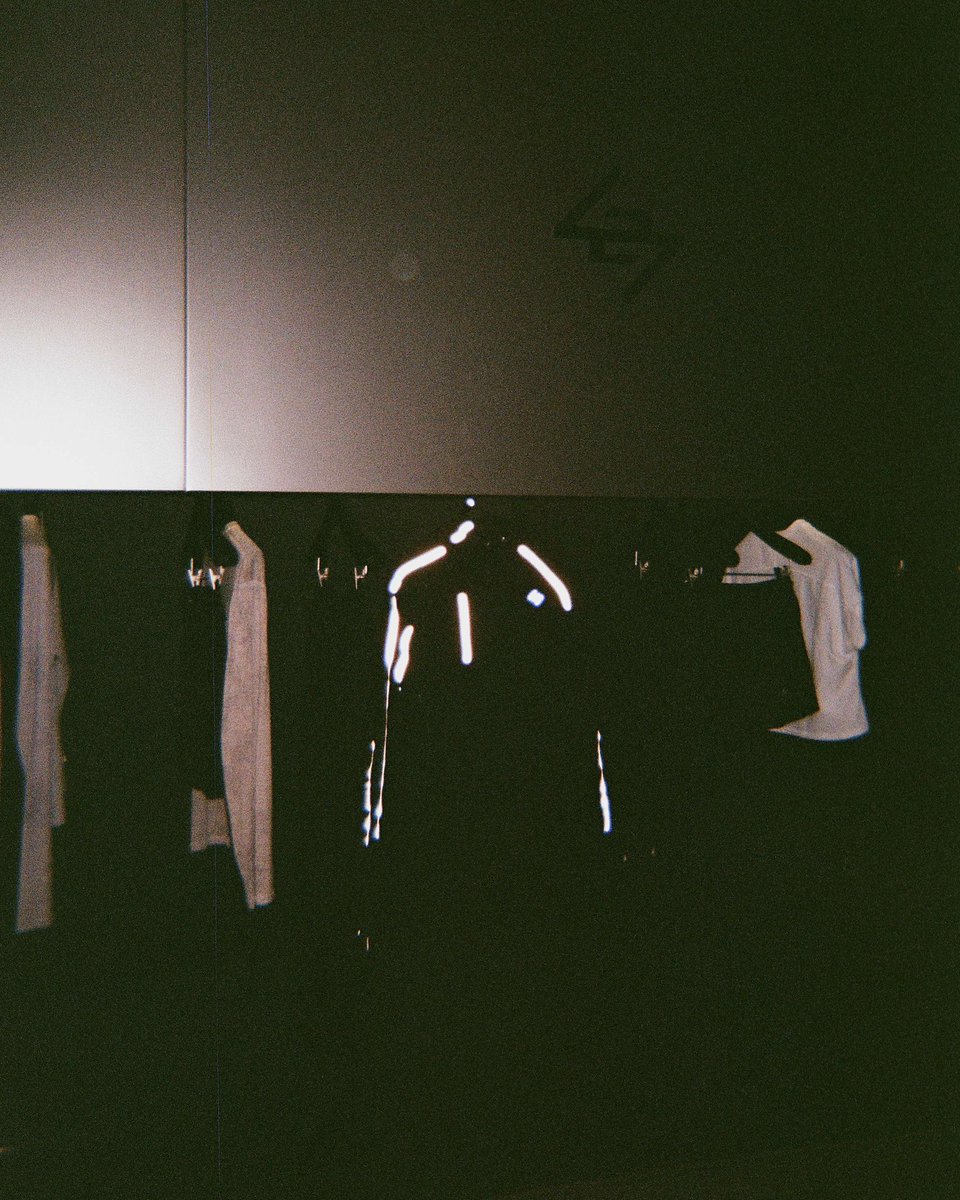 247 Represent tweet media