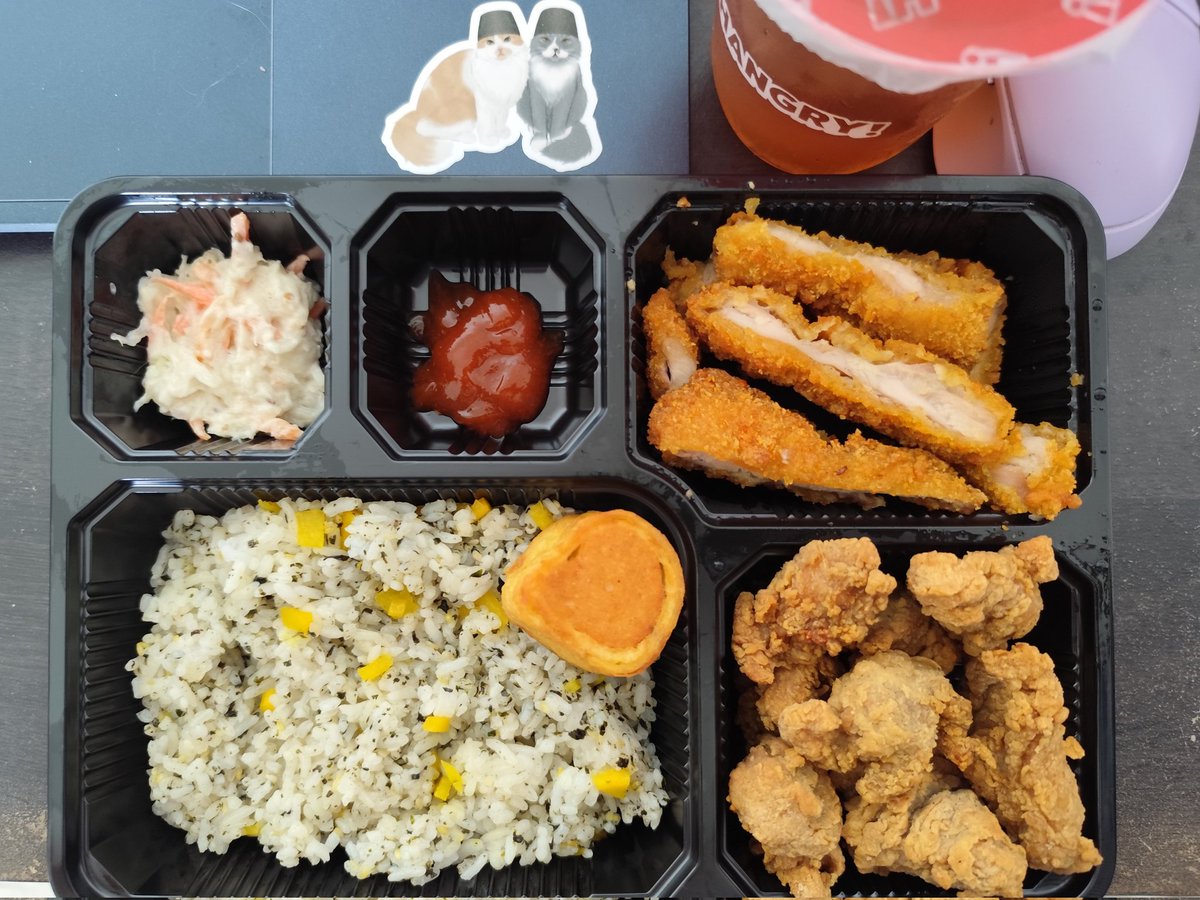 Mocca & M Family 🐱 tweet media