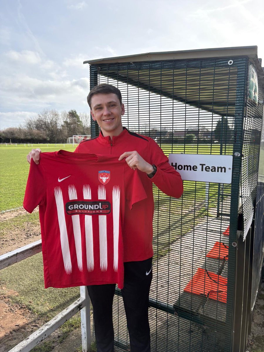 The new gaffa has arrived at the Ground Up Solutions Stadium 🔴⚪️

Jack Edwards is getting settled in and ready for action - now let’s make it a home win! ⚽️👊🏼