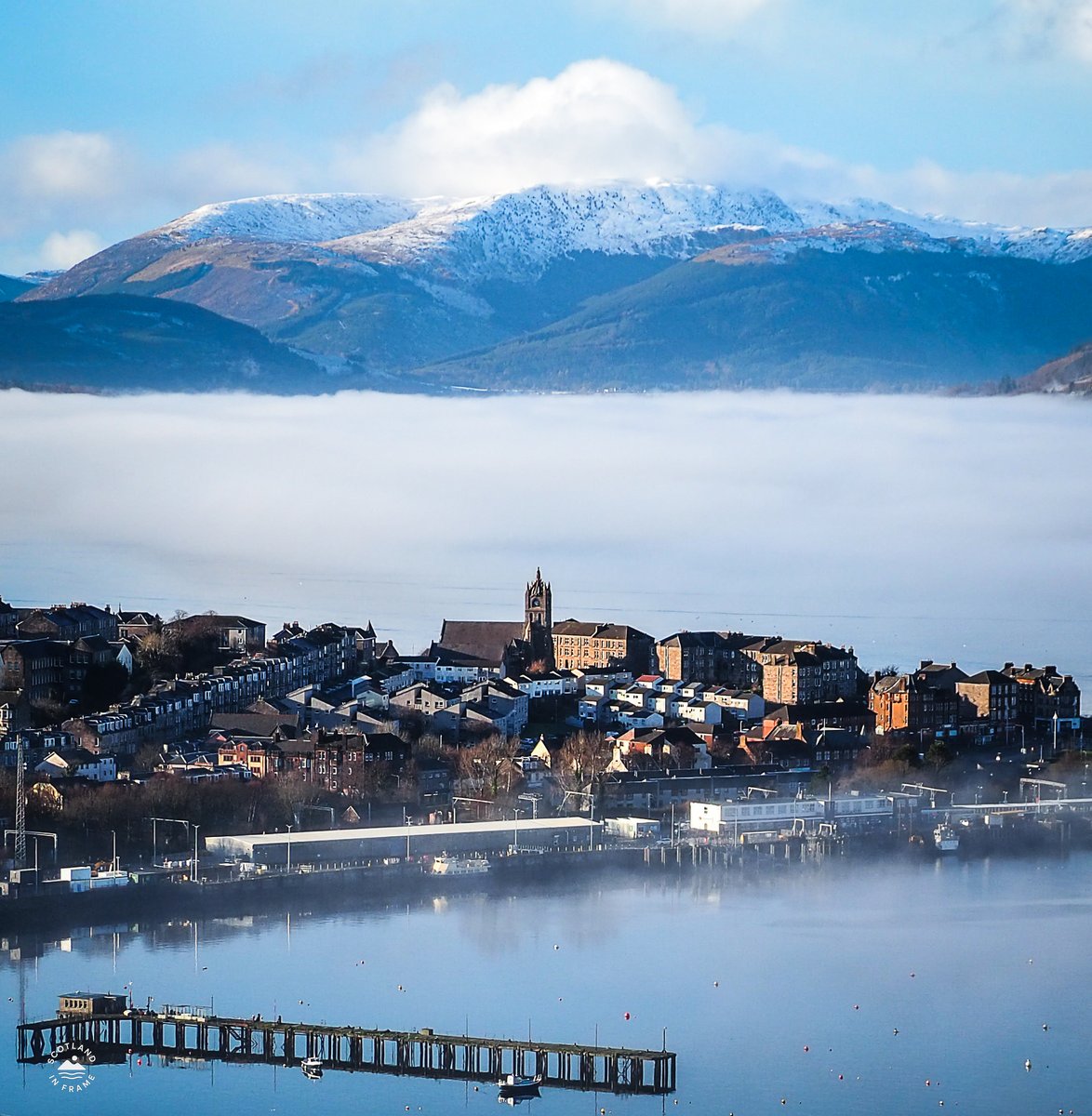 StephenAHenry's tweet photo. A very recent cloud inversion on the Firth Of Clyde.

The Argyll snow capped hills in the background and the old or ghost pier at Cardwell Bay, in Gourock, in the foreground.

Dunoon becomes BrigaDunoon :)

#ScotlandInFrame #Gourock #ArgyllHills https://t.co/UW0h5eEXpU