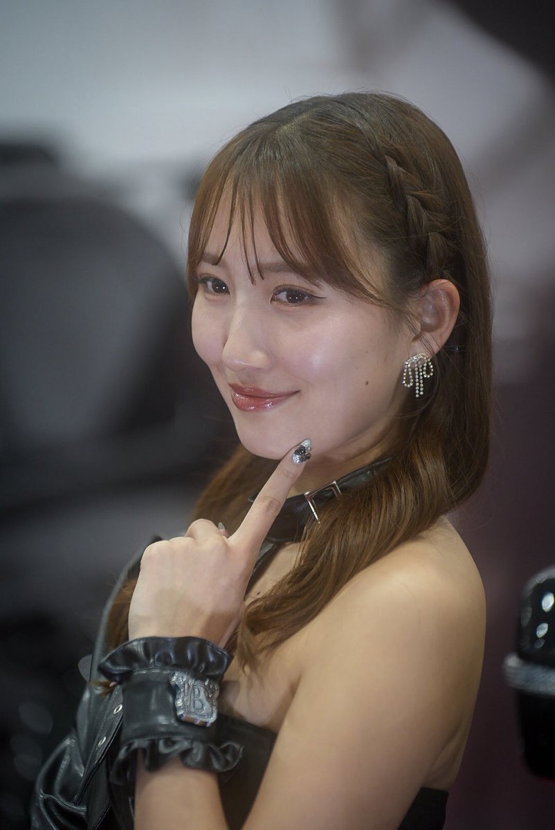 大阪オートメッセが終わって明日で一週間。
WALDブースが良かった！
ほーちゃんが1番輝いていた。🫡 #岩井穂乃花
#WALD #大阪オートメッセ