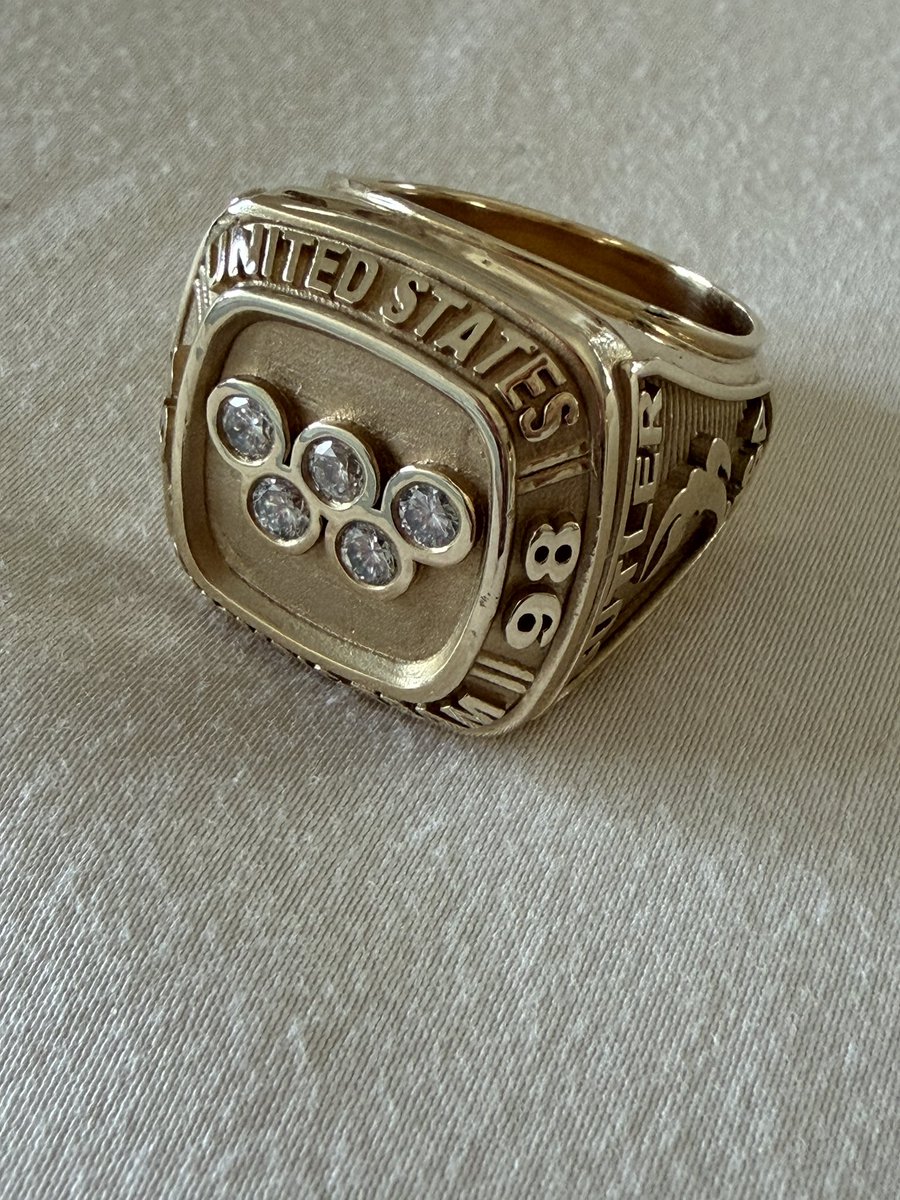 Dr. Diamond tweet media