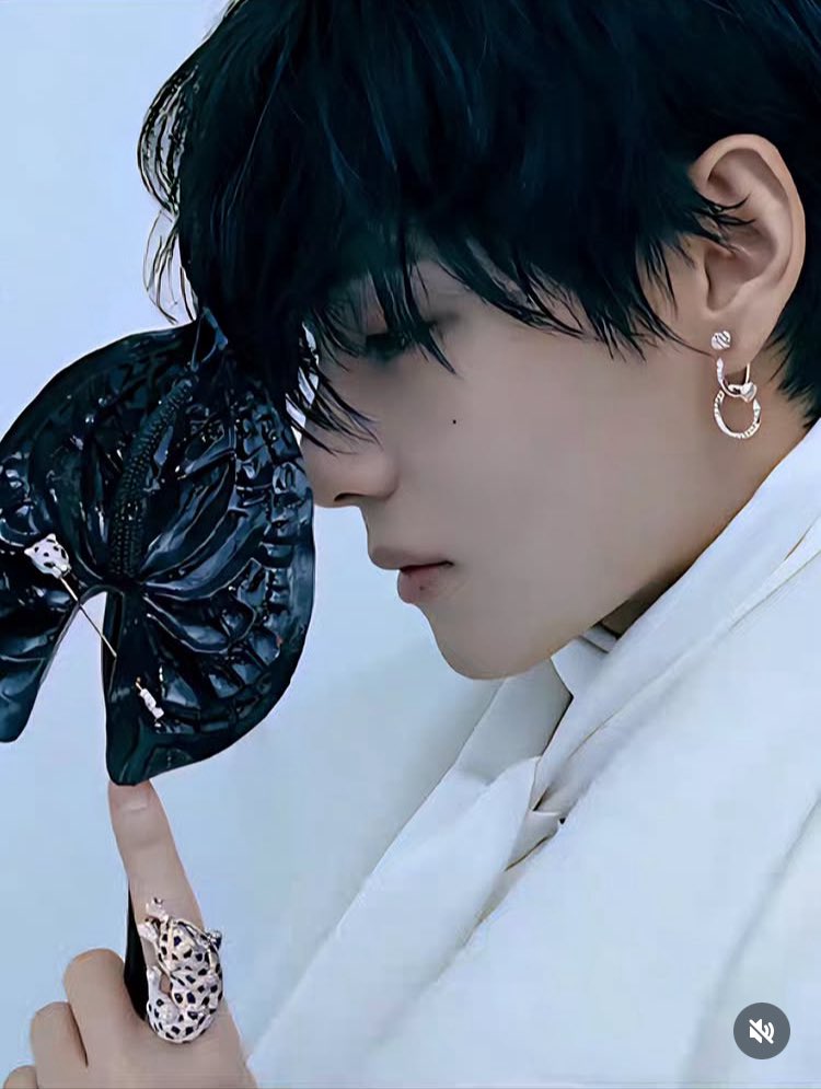 WE LOVE YOU TAEHYUNG WITH TAEHYUNG TILL THE END テテを愛し続けるよ