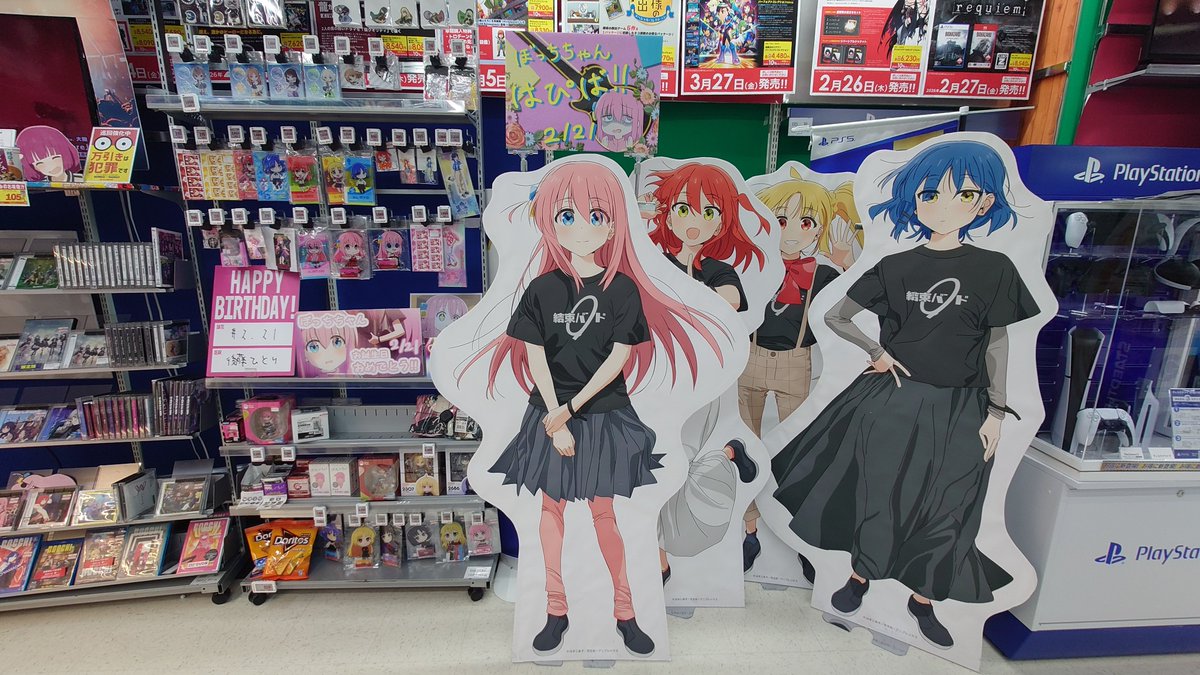 ビックカメラ新宿にも寄りましたー ここもぼっちちゃん祝モード！