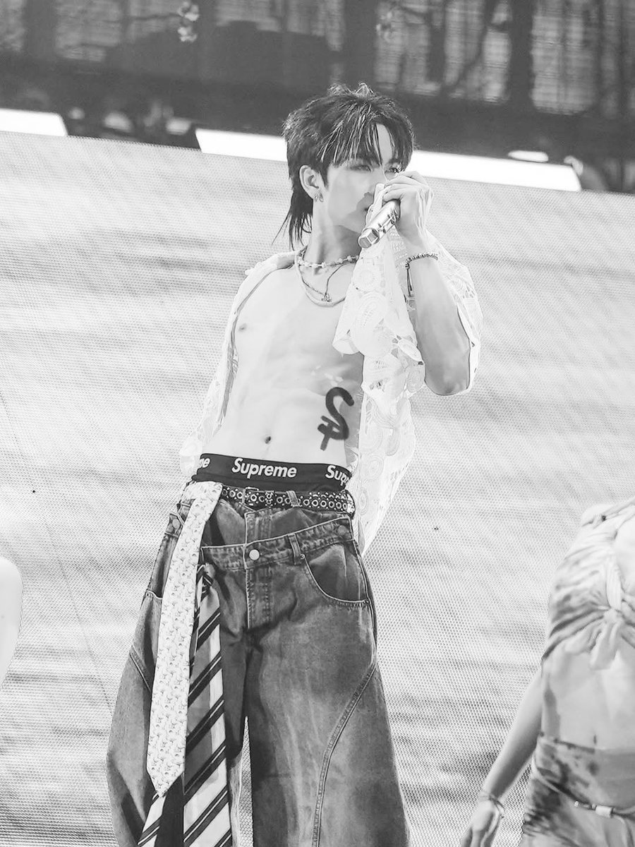 (𝟤𝟢𝟢𝟥) tweet media