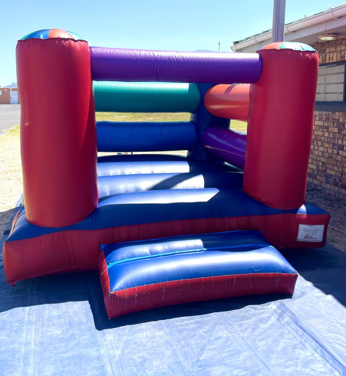 springkaanjump's tweet photo. HAPPY SATURDAY🎉🎊 ☀️ 

It’s PARTY TIME!!!!🎈🎂🍭🏰 🥳

Cleaned, Sanitized &amp; ready for the party! ✅

Thank you for choosing Springkaan 
❤️💚💙🧡💜💛🩷

#jumpwithSpringkaan https://t.co/7S0WArF2ei