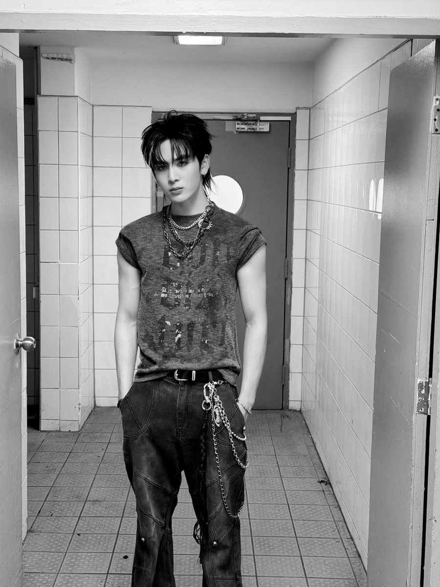 (𝟤𝟢𝟢𝟥) tweet media