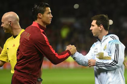 Portugal 🇵🇹 e Argentina 🇦🇷 são países Irmãos, por 10 razões .

1 ) Temos as duas Maiores Lendas do Futebol de Sempre Vivas 

2 ) Sabemos Receber bem as Pessoas, mas não gostamos de abusos

3 ) Somos Católicos e Cristãos

4 ) Sofremos o socialismo por 50 anos 

5 ) Lutamos pela