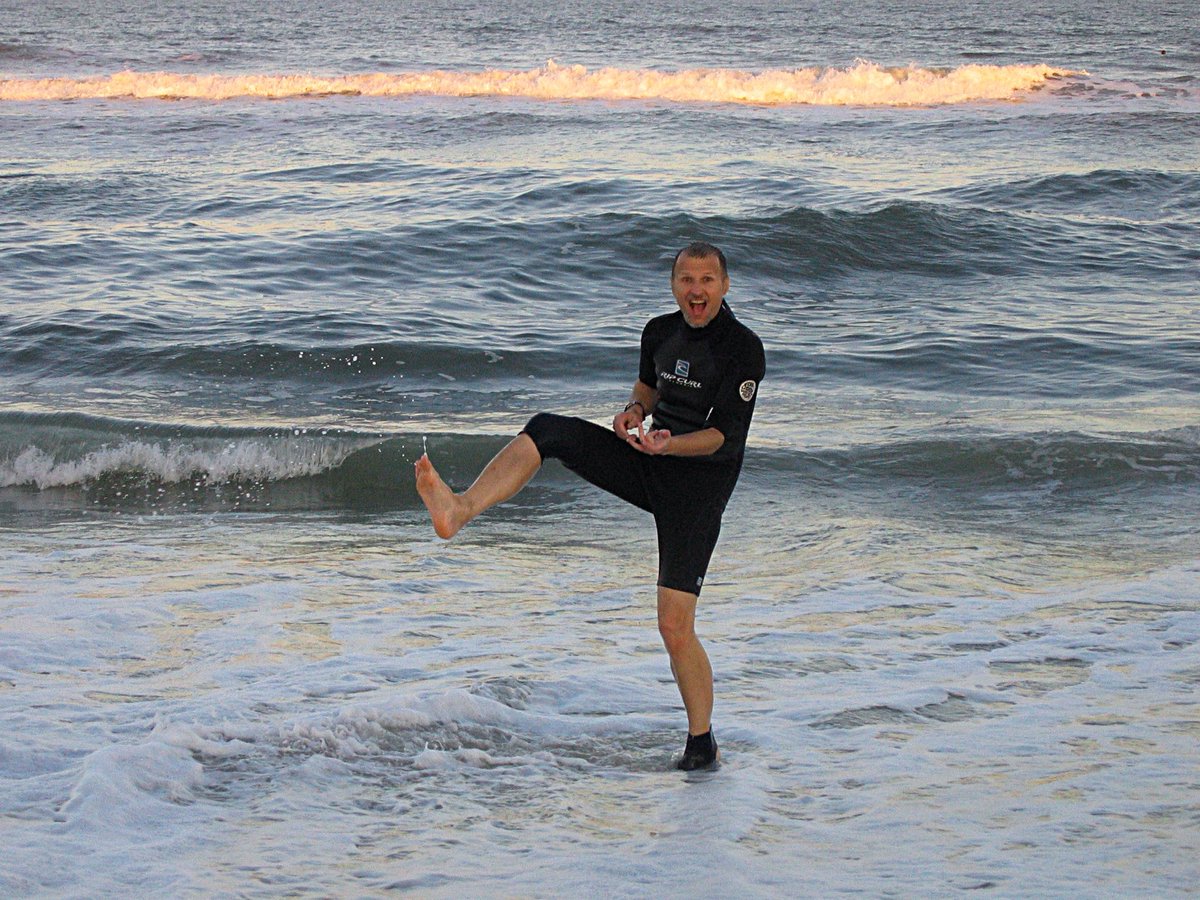Anthony47821456's tweet image. my famous #surfing #East-coast #Stoked #airguitar #2012 #Ripcurl (wetsuit) #Maryland damn miss ocean and surfing 🏄 ⁦@TheBeachBoys⁩  #music does that to me