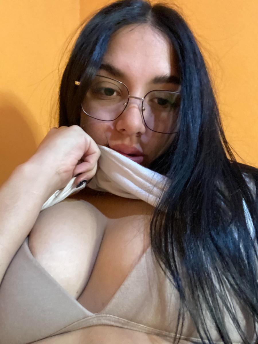 follow me back for a surprise in your dms!