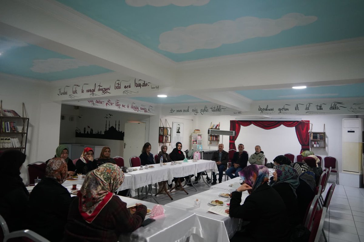 Akadder Kahramanmaraş temsilciliğimizde 15 Şubat Pazar günü yazar Maşide Aydoğan Dinçer ile Bizim Evin Halleri kitabı tahlil edilmiştir.