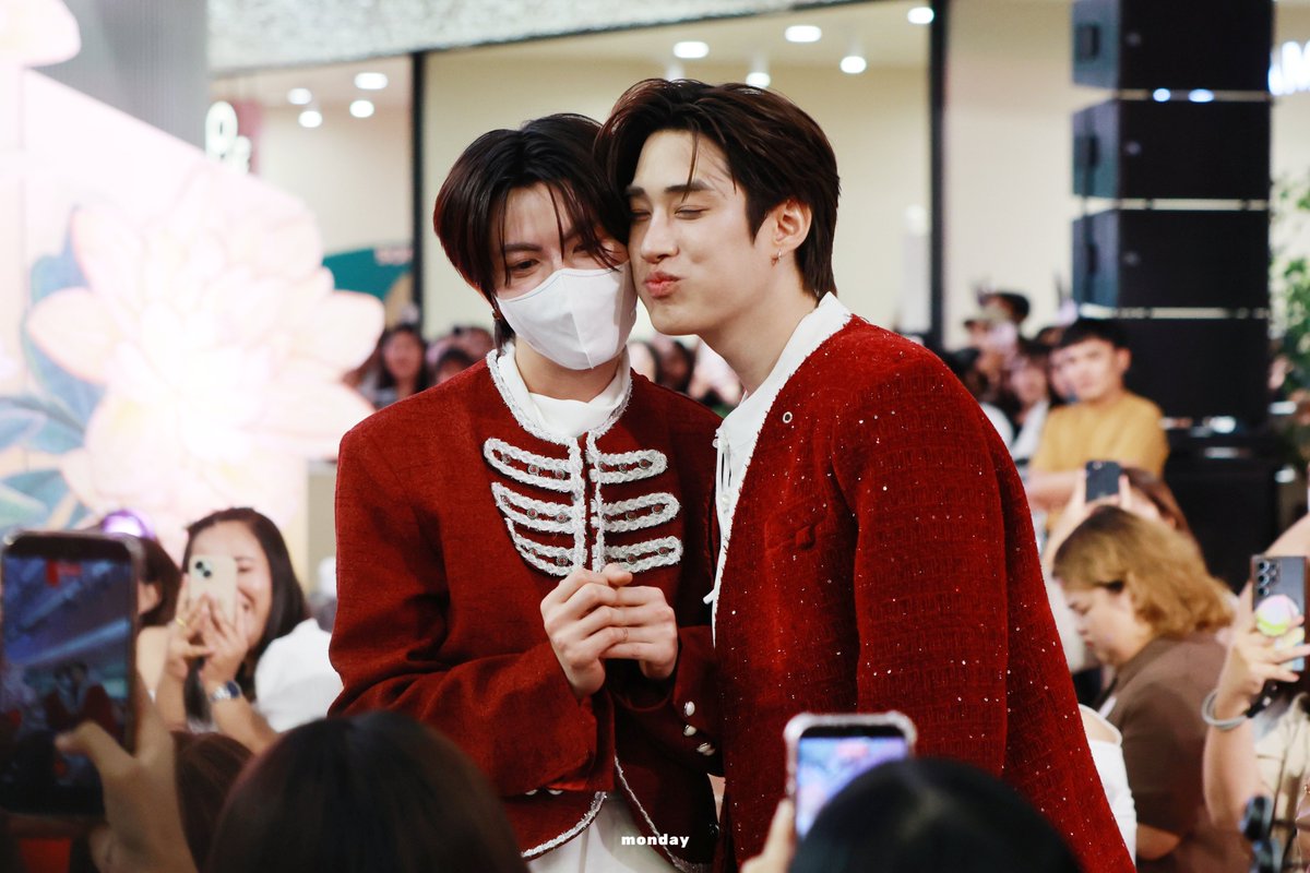 น่ารัก อุ๋งอิ๋งชะมัดเลย 🥺🥺🥺🥺

TLEFIRSTONE AT CENTRAL BANGNA
#TleFirstoneXCentralBangna
