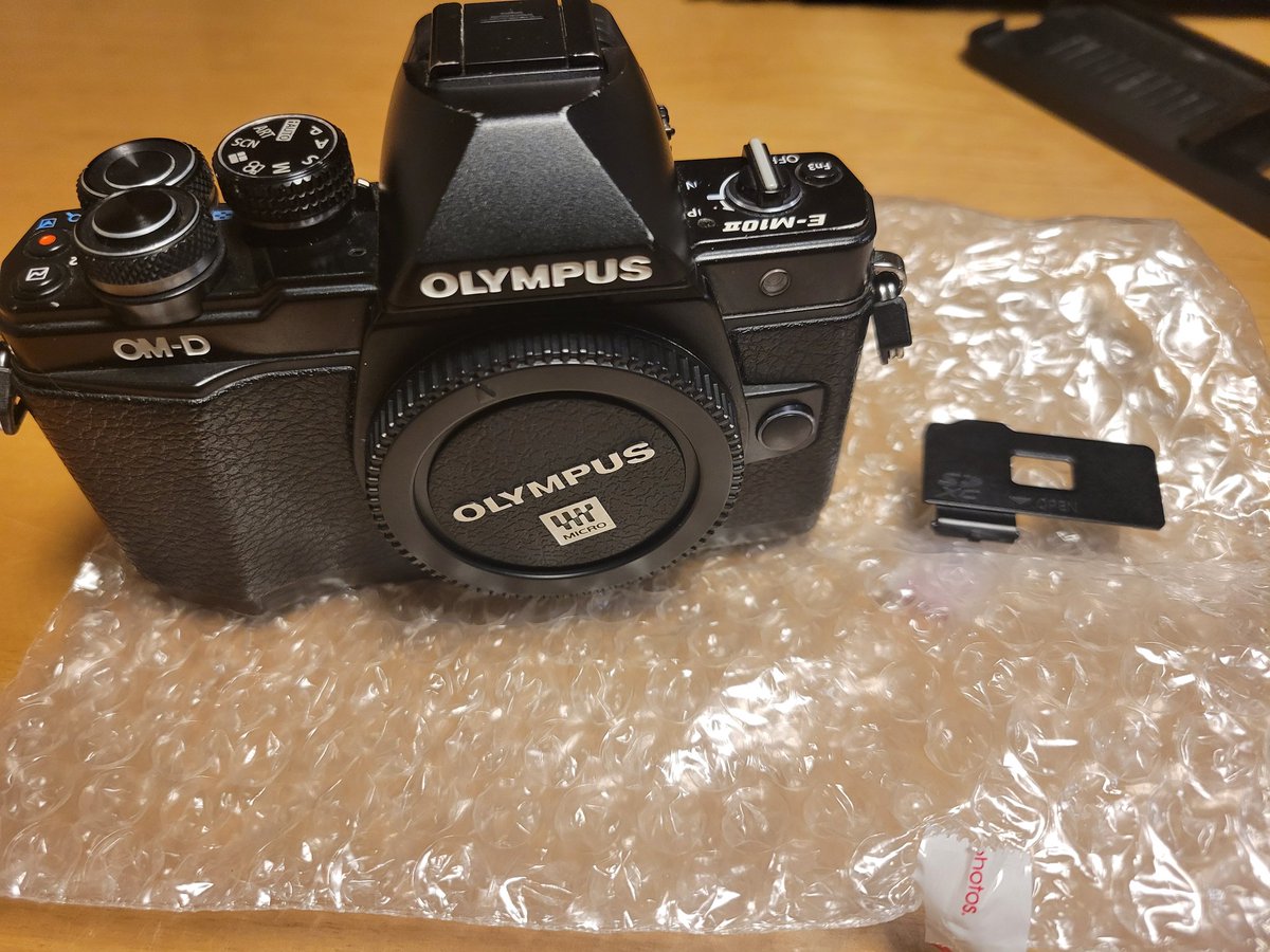 まいにゅーかめら。サブ機だけど。 OLYMPUS E-M10mark2…のジャンクです