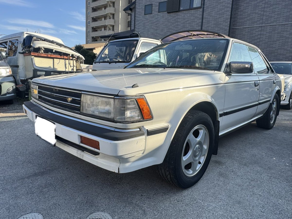 bluemaxima2's tweet photo. 神奈川県か静岡県西部辺りで、レストアしてくれる板金屋さんありませんか?
#ブルーバードU11
#CA18
#レストア https://t.co/fEZYWzDRhM