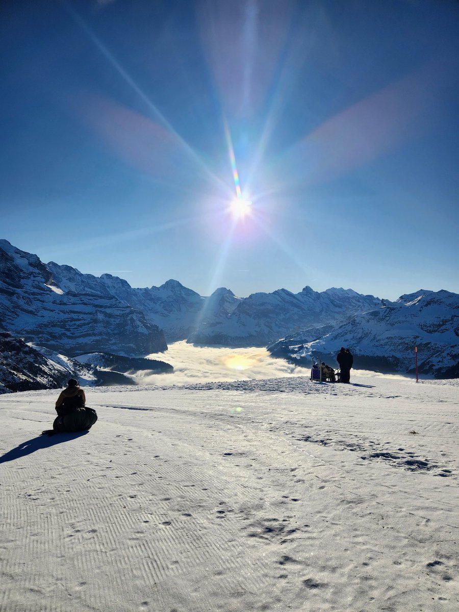 HikingSwitzerland tweet media