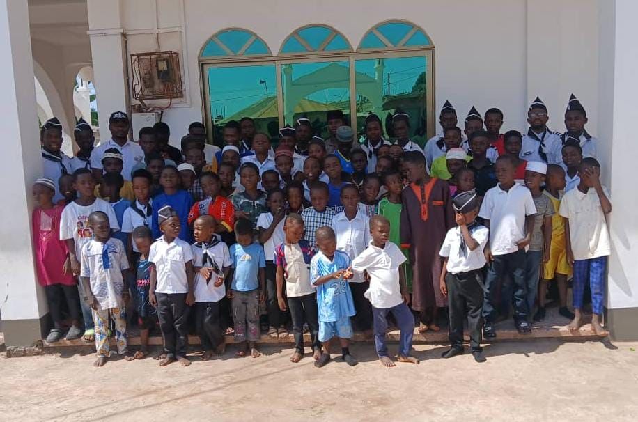 AtfalGhana's tweet photo. On Sunday, 15th Feb., 2026, the Mankessim Zone held their Atfal Graduation and Sports festival, aiming at promoting some young members of the jama'at to the Khuddam and to ensure fitness and recreation among the members. 26 Khuddam and 60 Atfal participated.
#atfalghana
#mkagh https://t.co/MxwDalH7CA