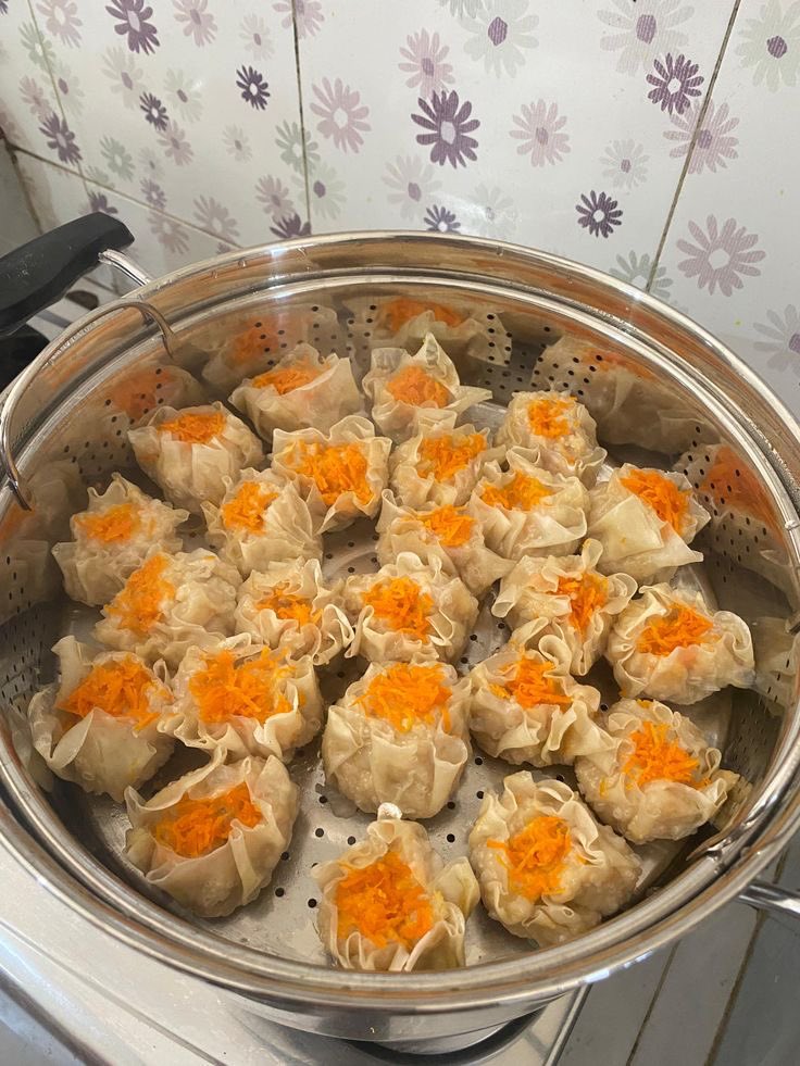 javersation's tweet image. mochi or dimsum?