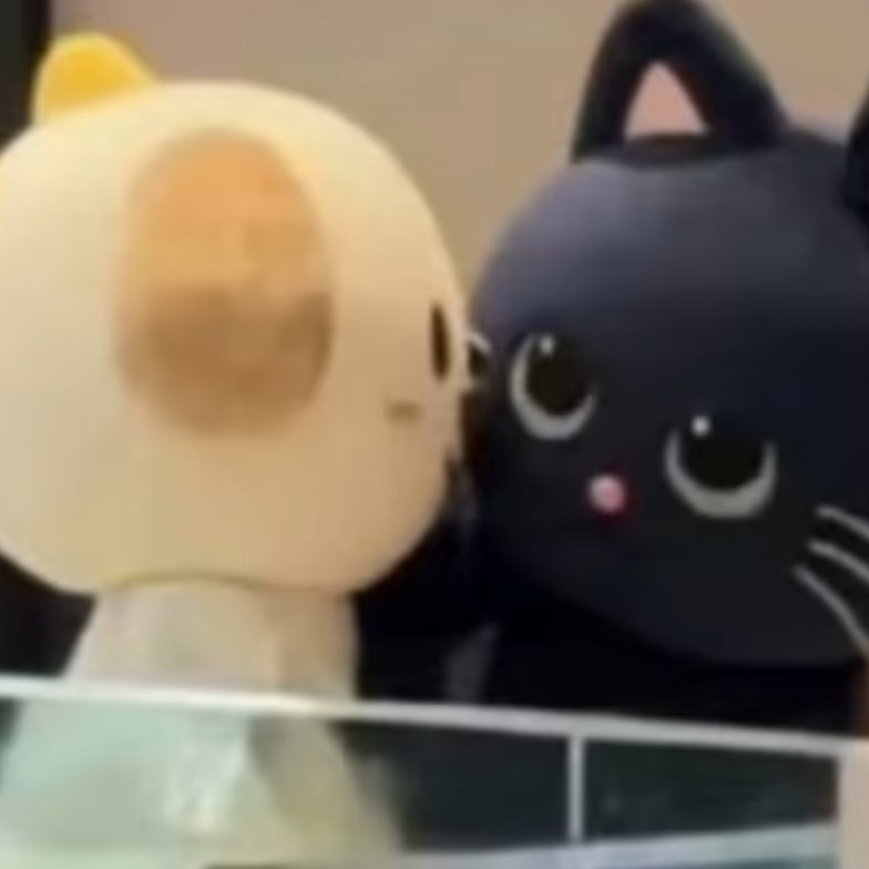 asbaguette's tweet image. like father, like son 😘