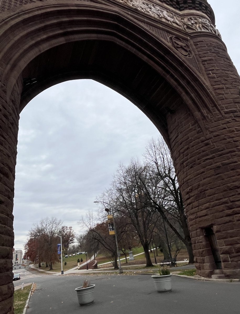 <a href="/DailyPicTheme2/">Daily Picture Theme</a> Saturday, 21st February

Today's Daily Picture Theme is 'Keystone'

RT or reply with your OWN photo

Tomorrow's theme will be 'Light Fixture'

#DailyPictureTheme

An impressive #keystone