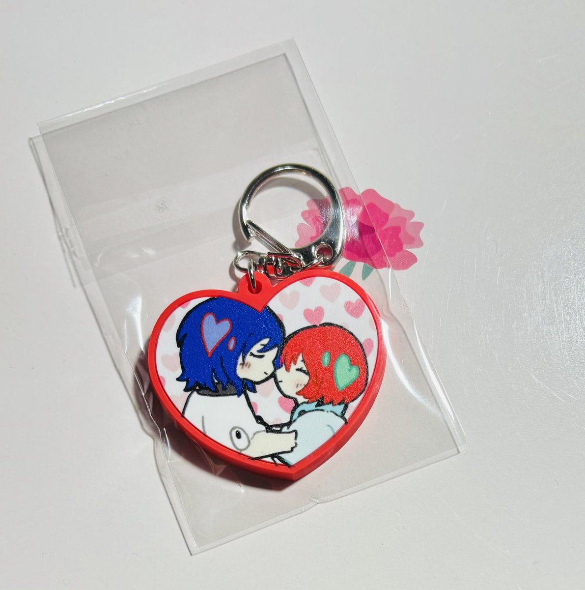 シュウマチュ𝑲𝒊𝒔𝒔ラバーキーホルダー届いた🫶💓 初のラバー