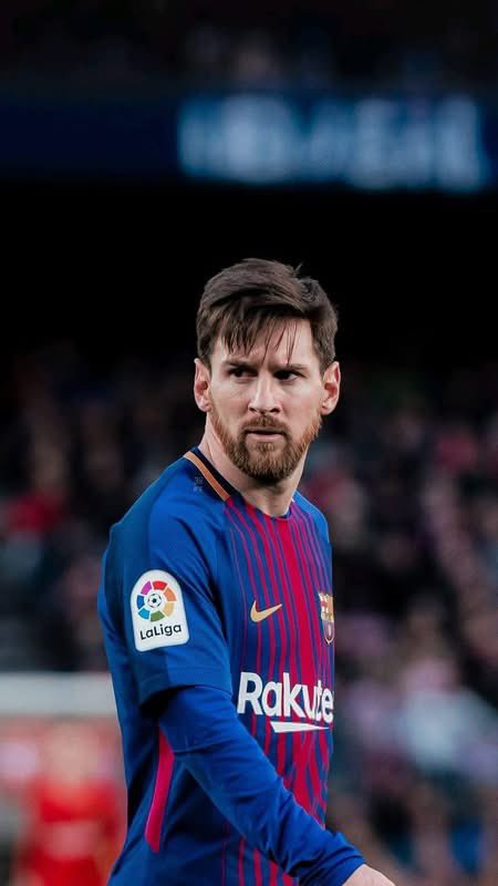 My own take on this Messi Vs KDB Debate

With what we've seen between Both players, The debate Is Valid
No doubt

Messi However Is in a Victim of his own Greatness in all of this

Let me put it this way, When you think of the Greatest Goalscorer of all time People immediately