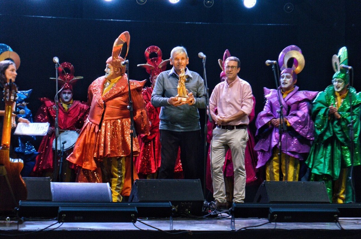 🏆 Se realizó anoche la Ronda de Triunfadores del Carnaval de San José, con la entrega de premios a los ganadores de los concursos, murga Los Fantasmas se Divierten de San Carlos y humoristas Los Rebeldes de Mercedes.

📷 @san_jose_intendencia ✅ @vision… instagr.am/p/DVBV6-IlPCW/