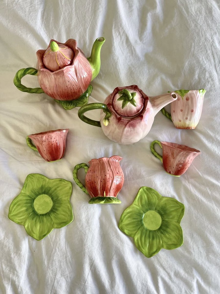 pamvonhadder's tweet image. dreamy dishes I need for my dream home