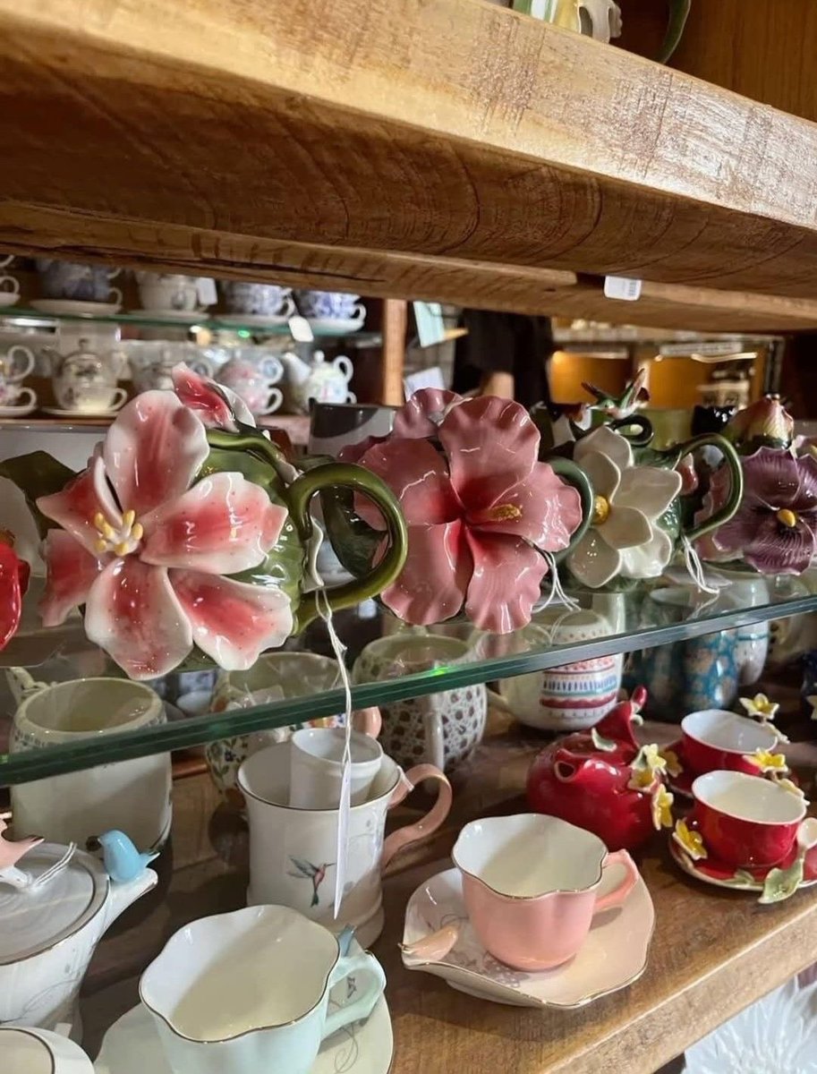 pamvonhadder's tweet image. dreamy dishes I need for my dream home