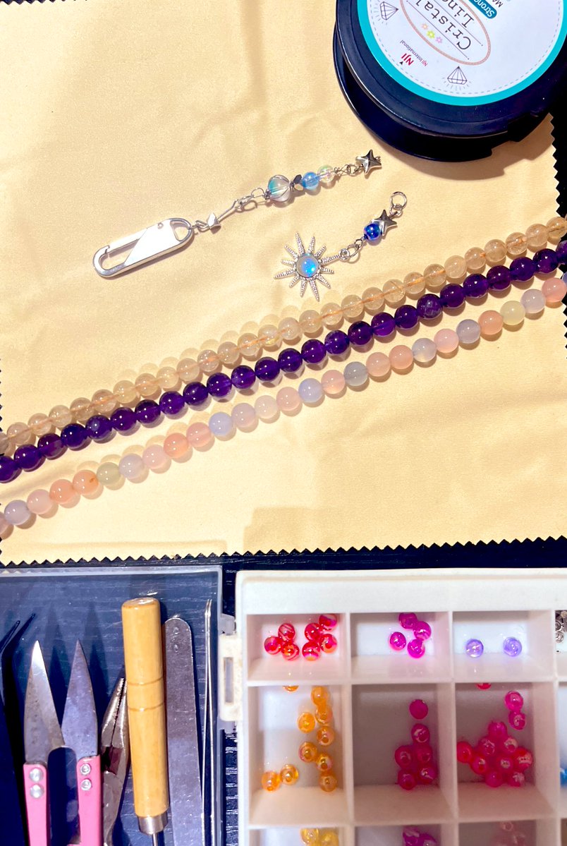 มาเรียนทำงาน Handmade กับคุณฮอลลี่ พบว่าคาปิบาร่าตัวนี้มีความสามารถมากมาย สามารถสอนดิฉันที่ใช้แต่แรงมาใช้สมองได้