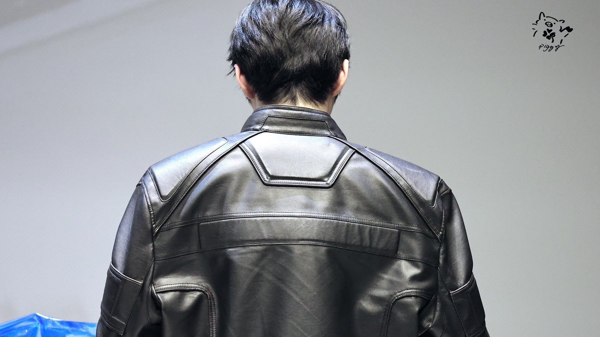 sanghteon's tweet photo. chung sanghyeon and his wide shoulders… 😩 https://t.co/ETJUj2YklL