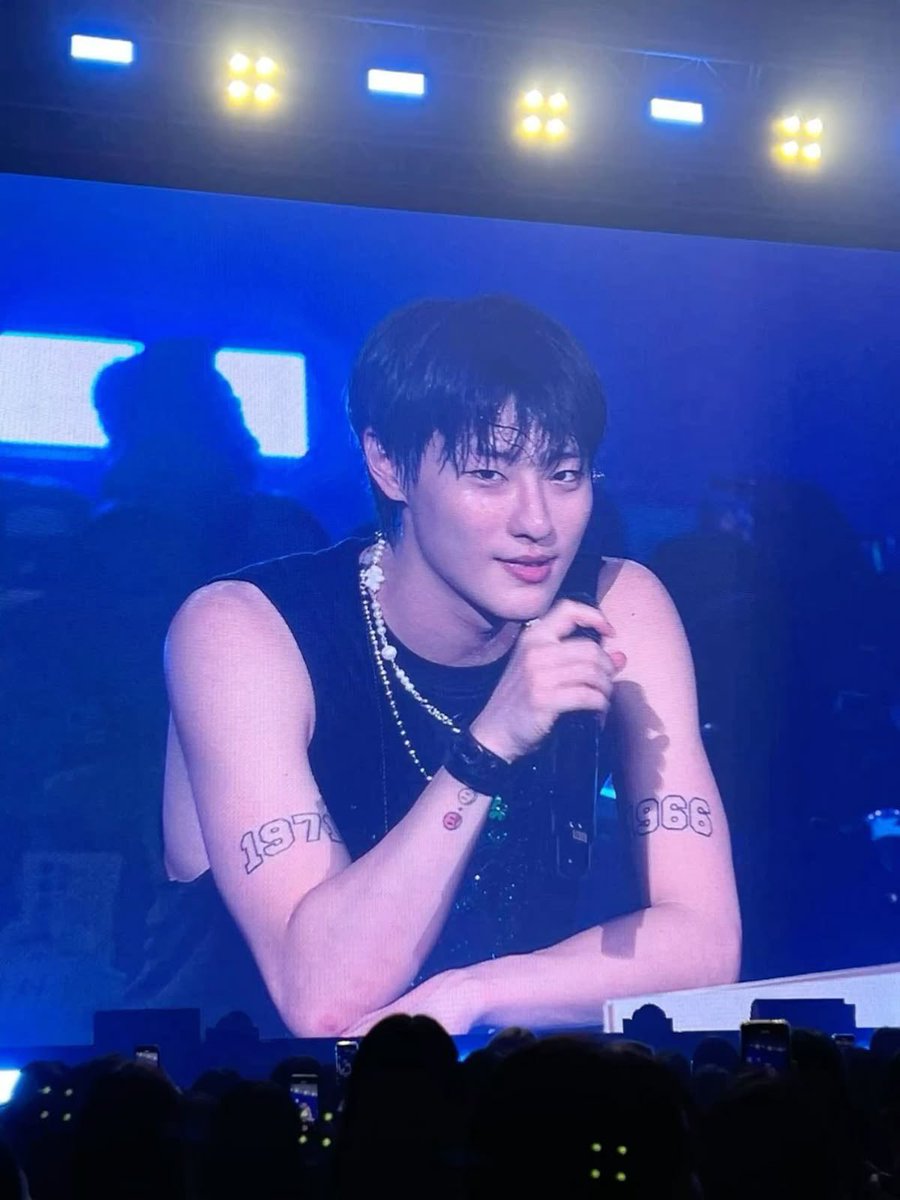 전광판미남보고가세요