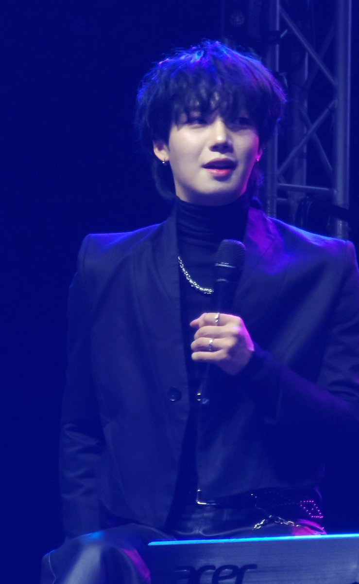 260221 KpopRevolution in Germany

 왕자 영민이 오늘 완전 너무 멋있어 !!
#임영민 #LIMYOUNGMIN #イムヨンミン