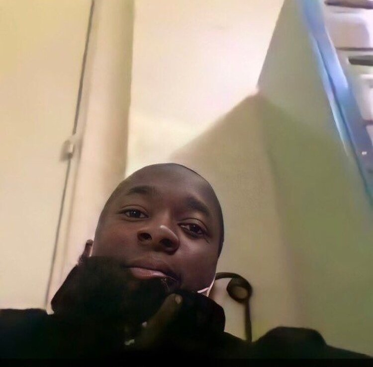 gaak_fr's tweet image. 📺🔞 Le réalisateur de l'anime « NEON GENESIS EVANGELION » (Hideaki Anno) affirme que le plan du cendrier de l'épisode 20, avec Kaji et Misato en fond, ne représentait qu'un simple MASSAGE, provoquant les rires du public.