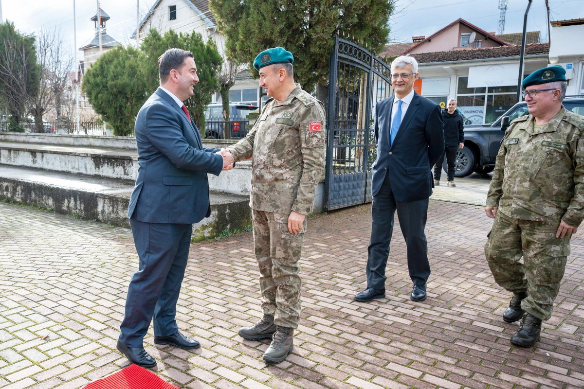 NATO Kosovo Force - KFOR tweet media