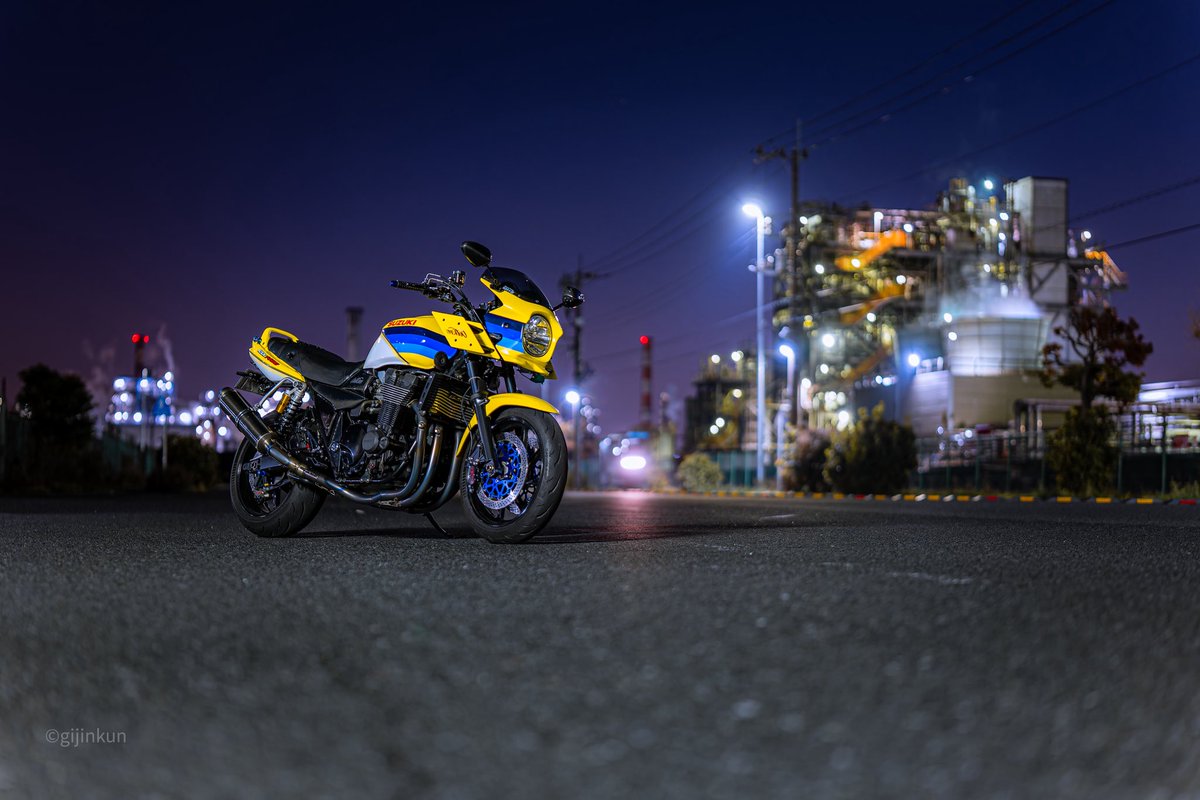 gijinkun1401's tweet photo. 🏭ベストな時間に遅刻
ひと月ぶりのバイクでした🏍️
・
・
#GSX1400 #鈴菌感染車両
#工場夜景
#lumixs1m2es #sigmajapan https://t.co/9fXSZ4x5kG