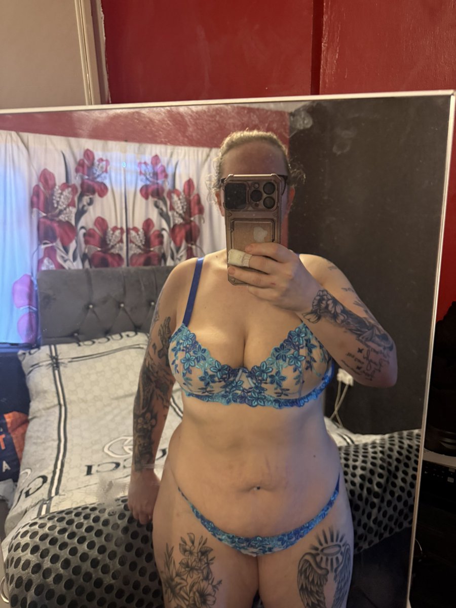 horny bitch tweet media